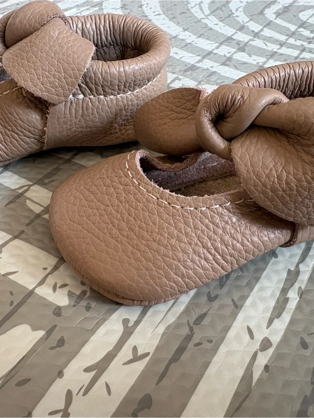 Freshly Picked Tan Leather Bow Baby Moccasins